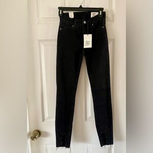 #128 Cosmic Blue Love Arielle Skinny Distressed
Jeans